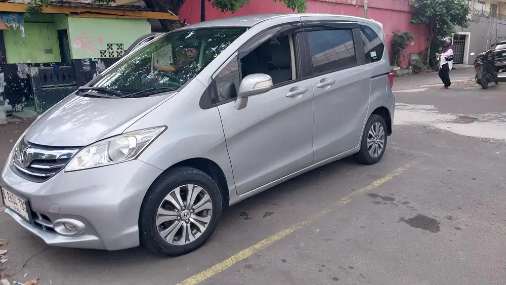 Honda Freed 1.5 psd at 2013 Bensin