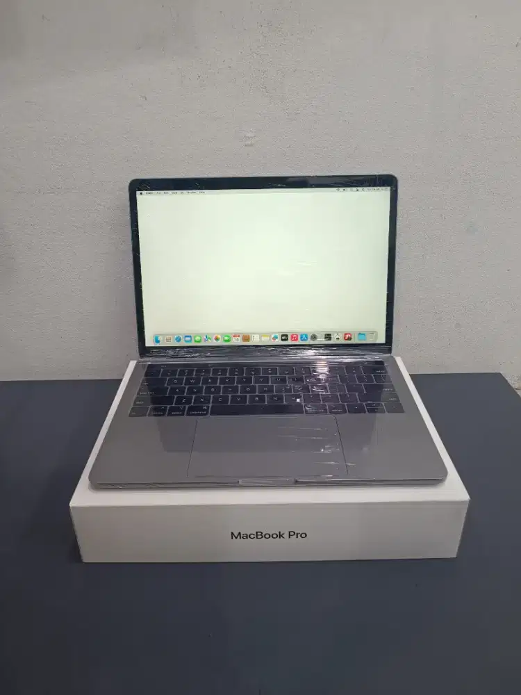 macbook pro 2018 TOUCBHAR