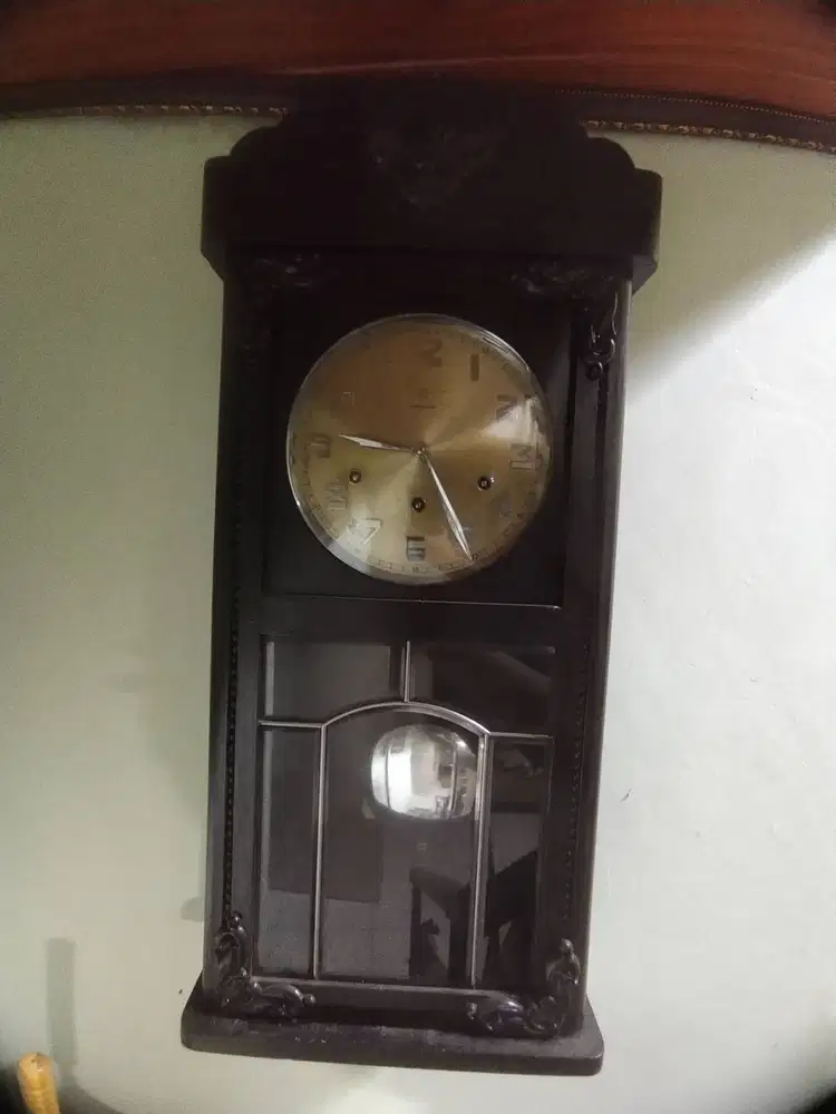 Jam Dinding Junghans W64
