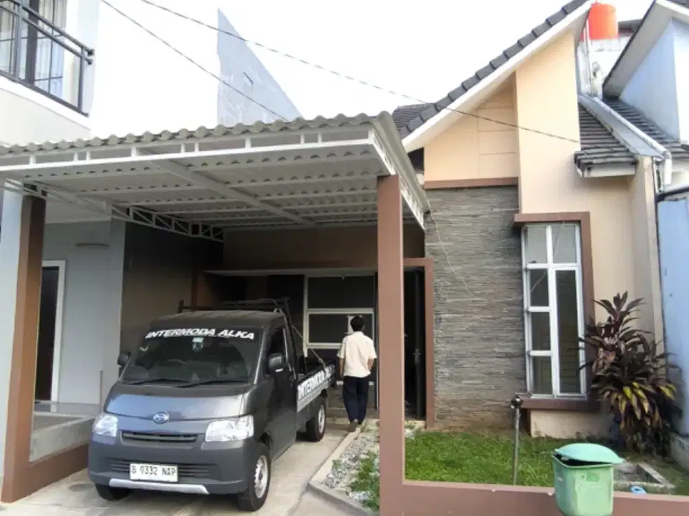 DIJUAL RUMAH BAGUS FULL RENOVASI HADAP TAMAN HARGA MURAH DI SERPONG GARDEN 2