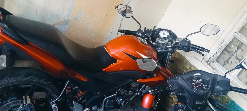 Honda CB150R siap pakai