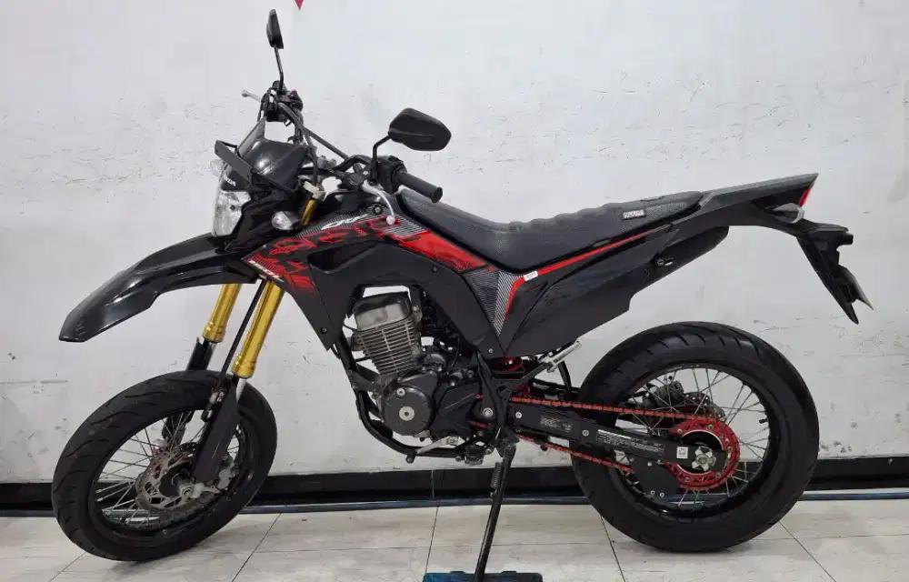 CRF 150 Tahun 2023