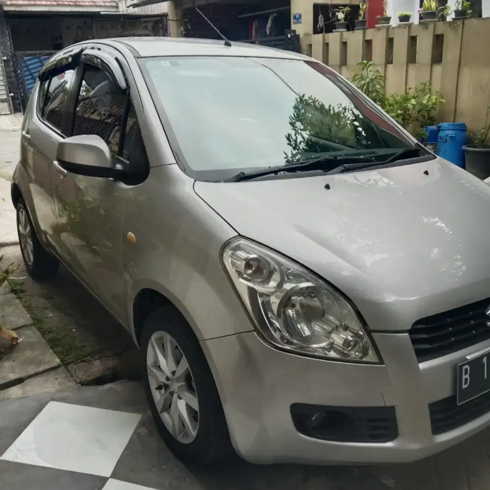 Jual Suzuki splash th 2011.super iriiiiiiiiiit.