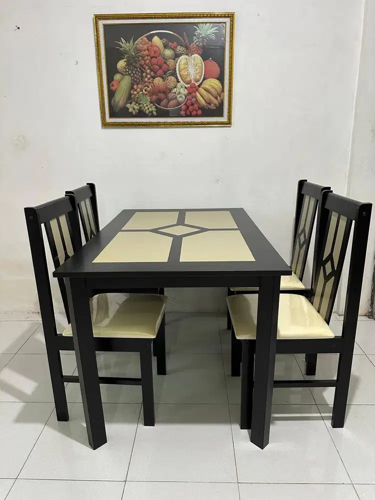 meja makan dapur