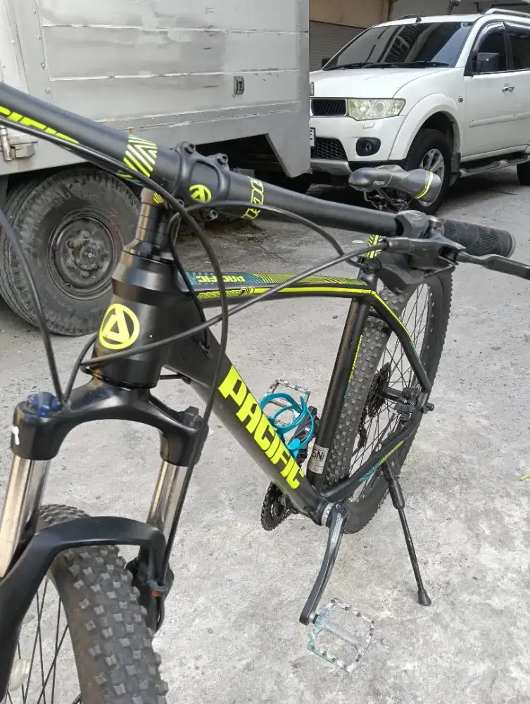 Sepeda Gunung [MTB] merek Pacific masseroni 7.0