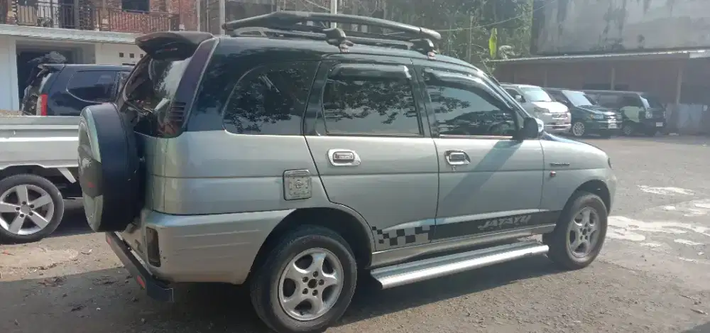 Mobil Taruna 2002 injeksi