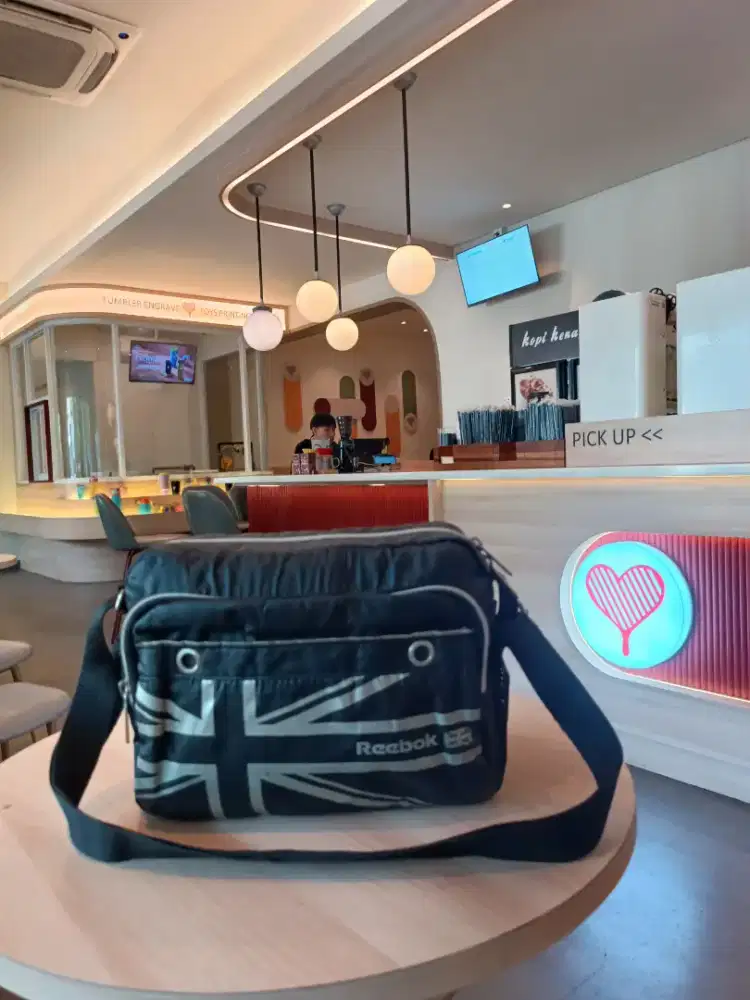 Tas Selempang Pria Mewah