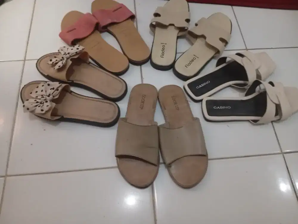 Sendal cewe flat
