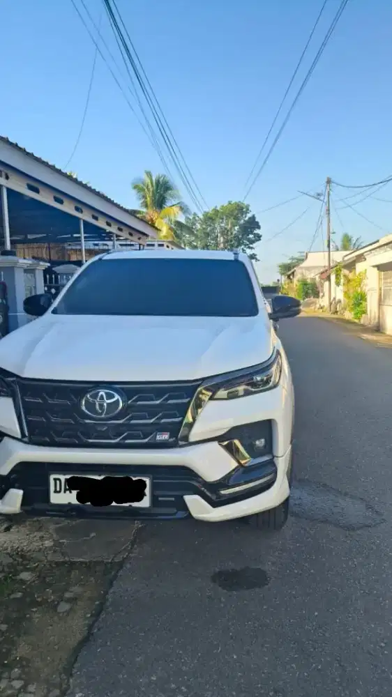 Toyota Fortuner 2023 matic GR 2.8 4x2