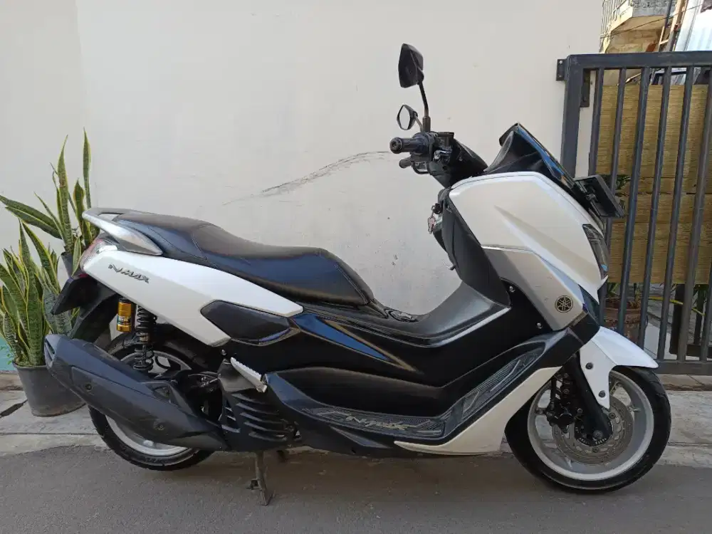 Yamaha nmax old non abs 2017 lengkap pajak hidup