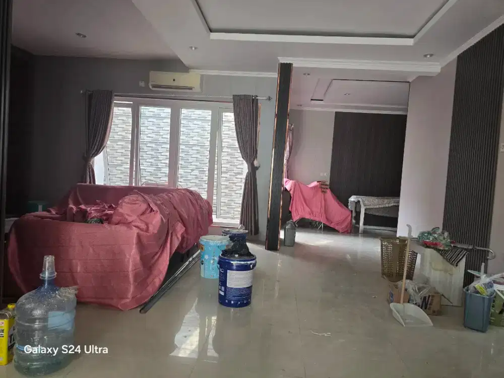 Horden gorden ukuran besar2. Ada  5 lembar.dicopot krn mau ganti model