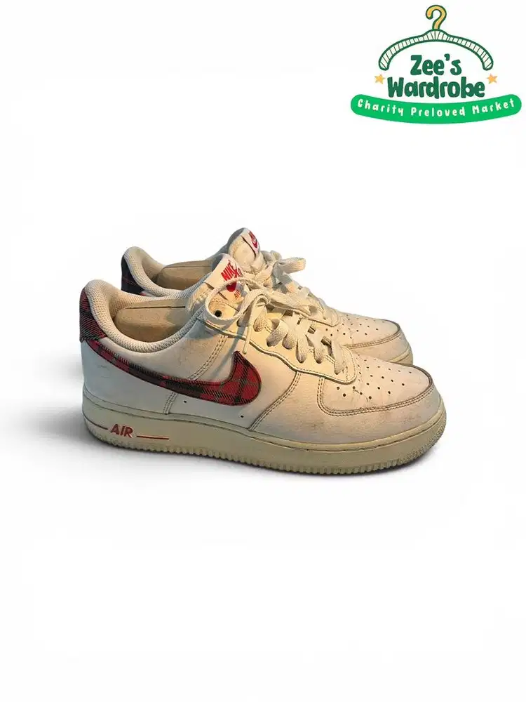 Nike Air Force 1 ‘07LV8 White  Size 42