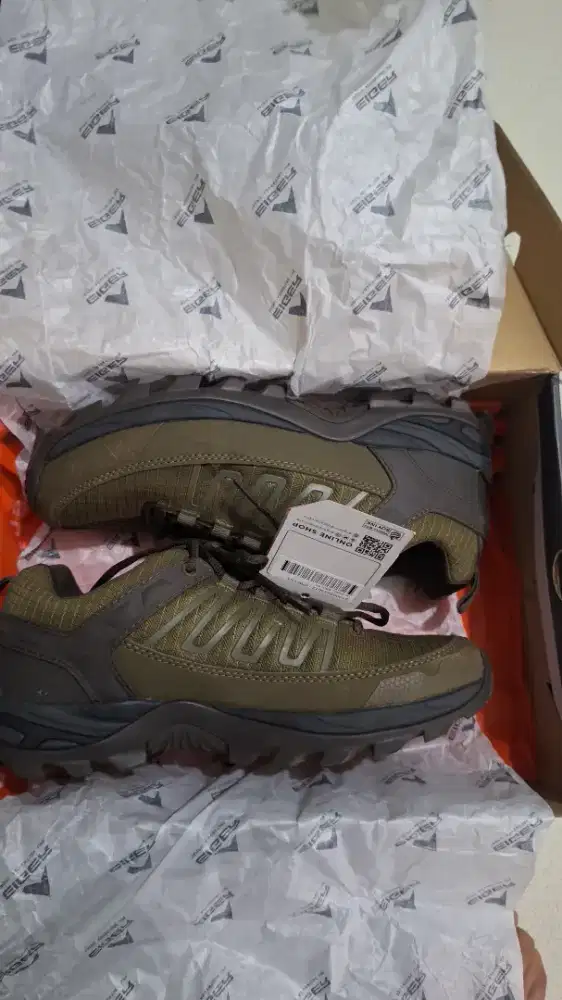 Sepatu Eiger leopard