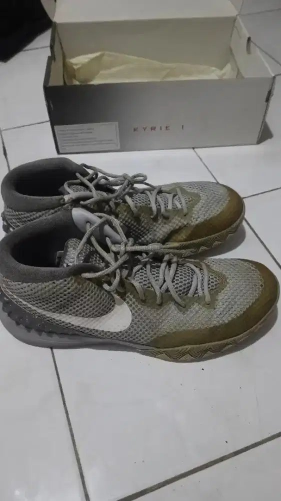nike kyrie 1 wolf grey