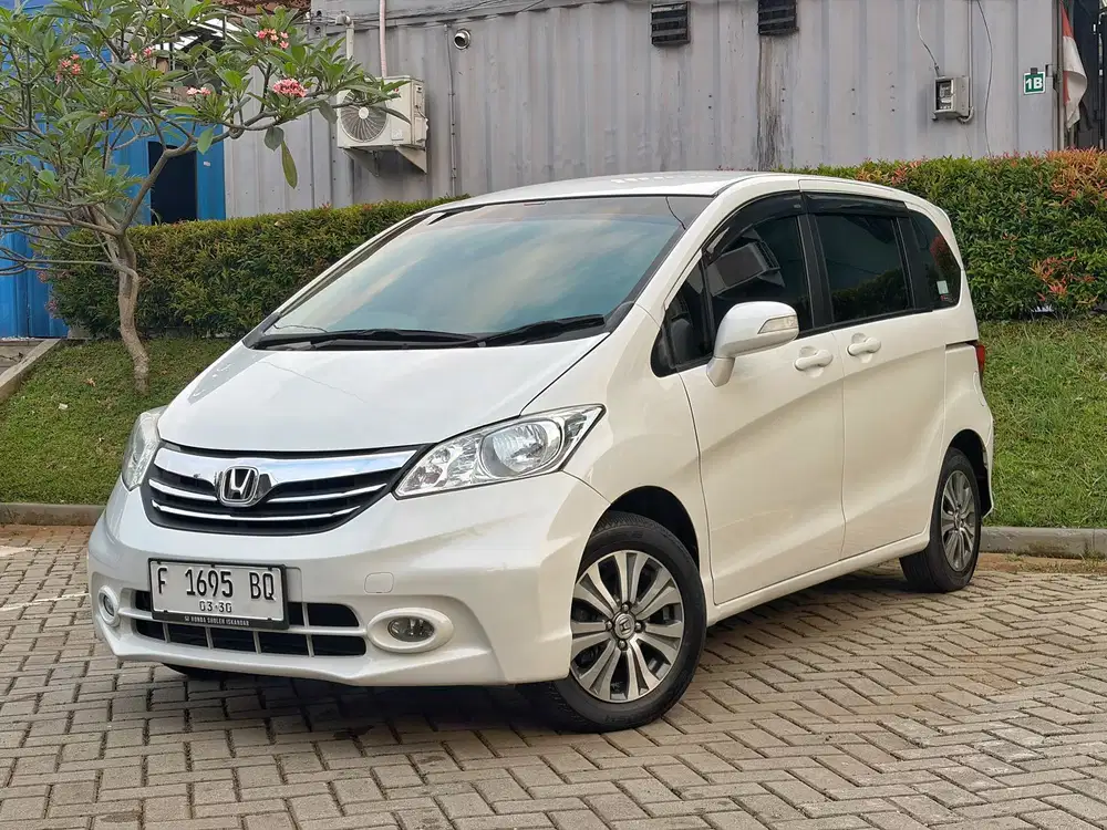 Honda Freed PSD 2013