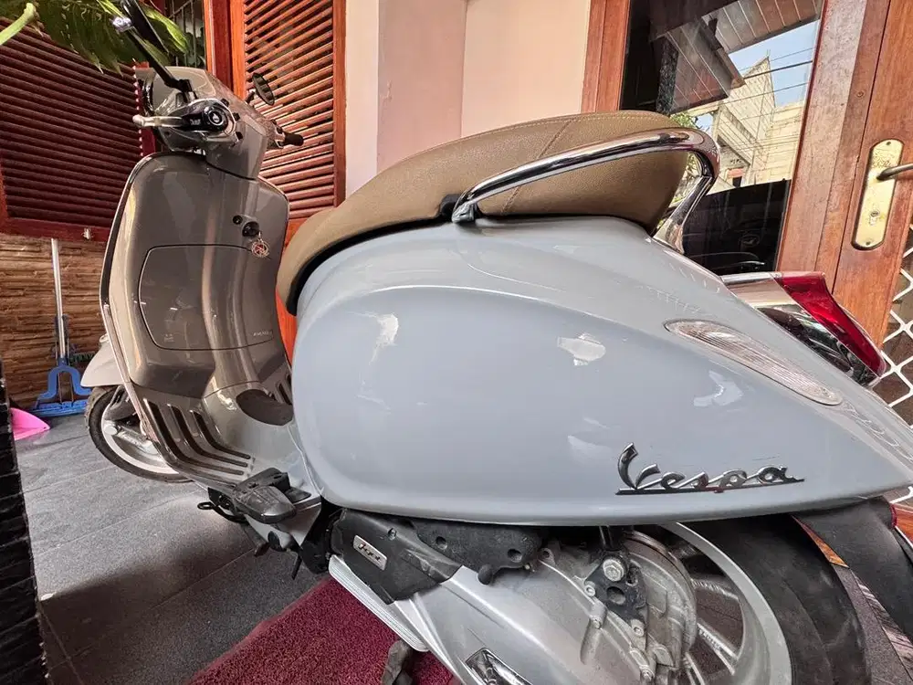Vespa Primavera 155CC i-get 2022 Grey Perfect Condition