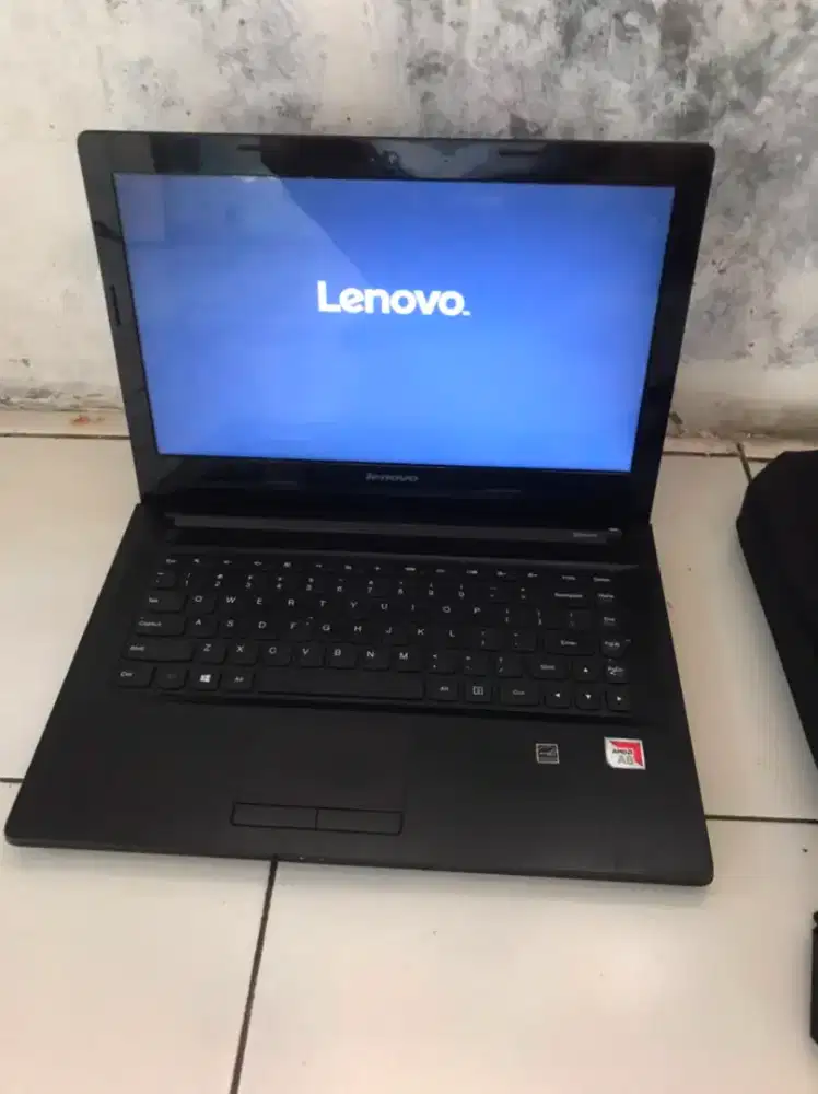 Lenovo AMD A8 Radeon Graphics