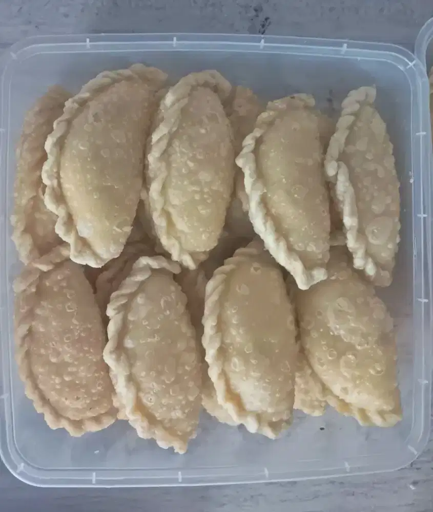 Pastel Frozzen isi  lengkap : Bihun Kentang Wortel Murah Enak