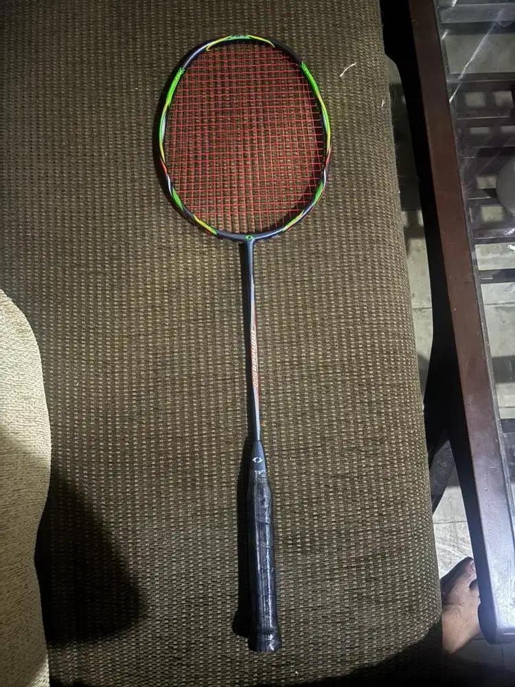 Raket badminton astec tornado 600