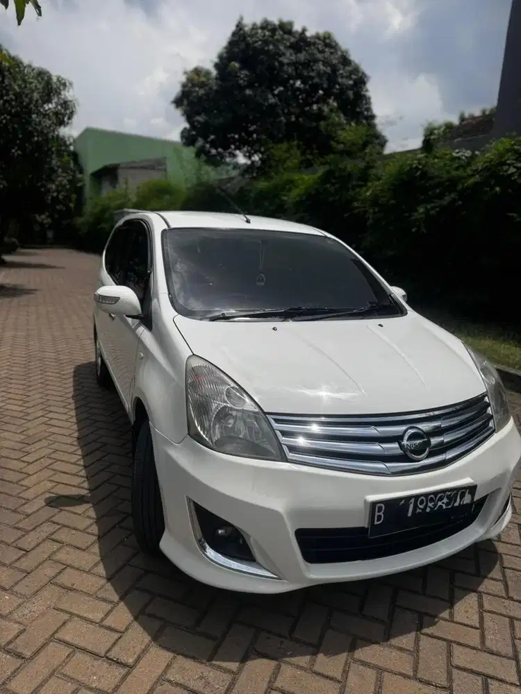 -Grand Livina Ultimate 2012 Matic