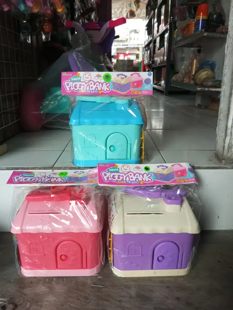Mainan Anak Celengan Rumah menabung