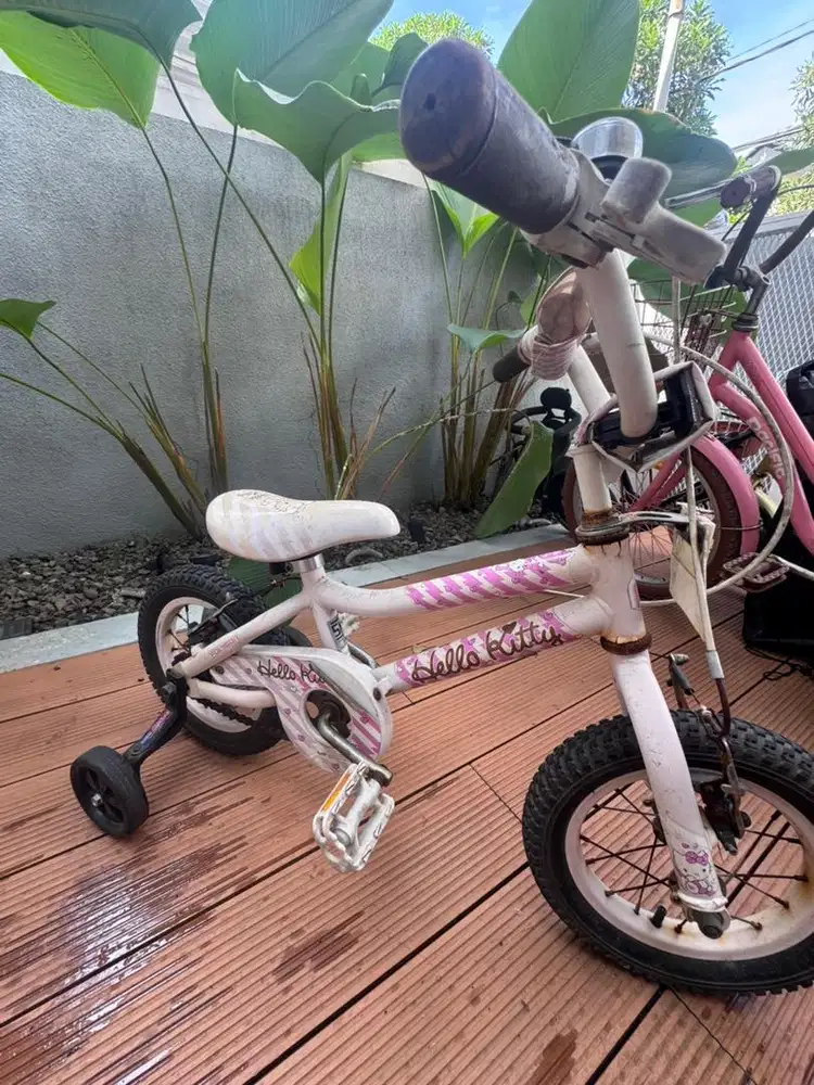 Sepeda polygon 12 inch hello kitty