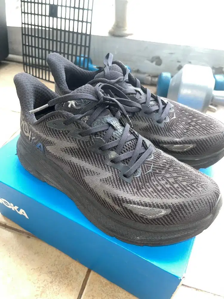 HOKA CLIFTON 9 ORI bekas murmer