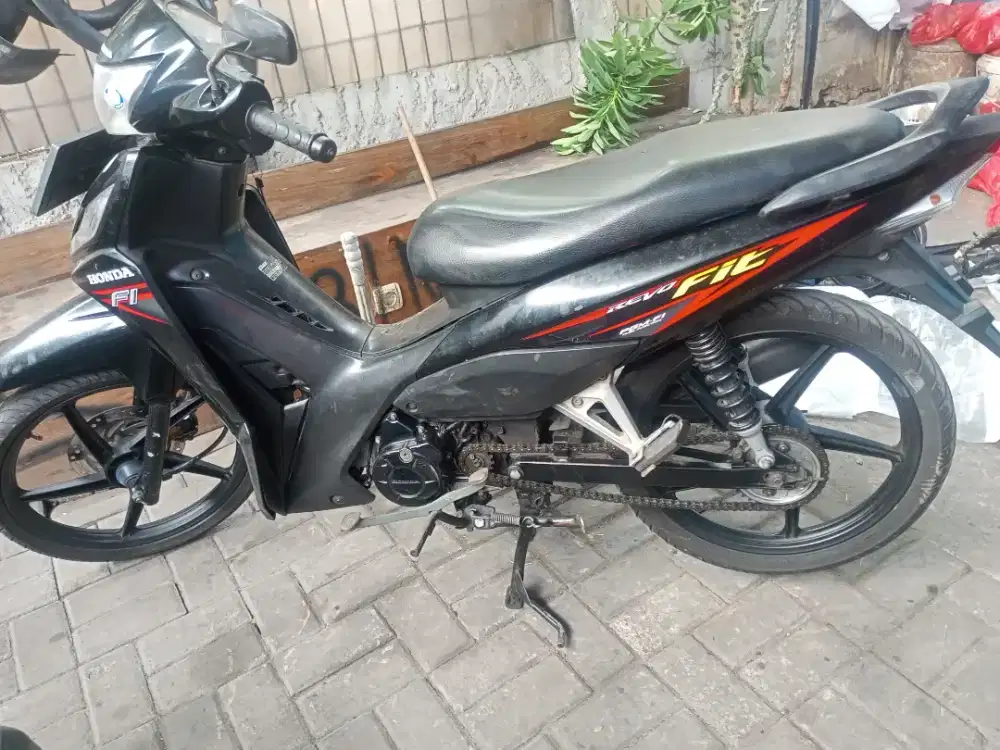 Revo  fit 2019 pajak lewat