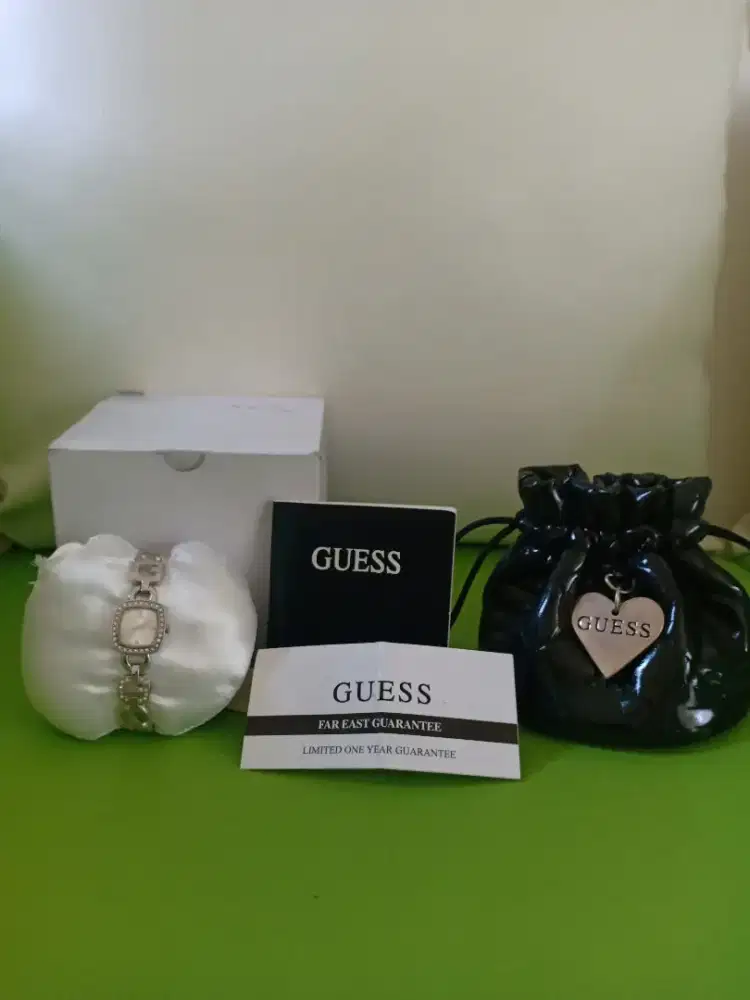 Jam tangan guess