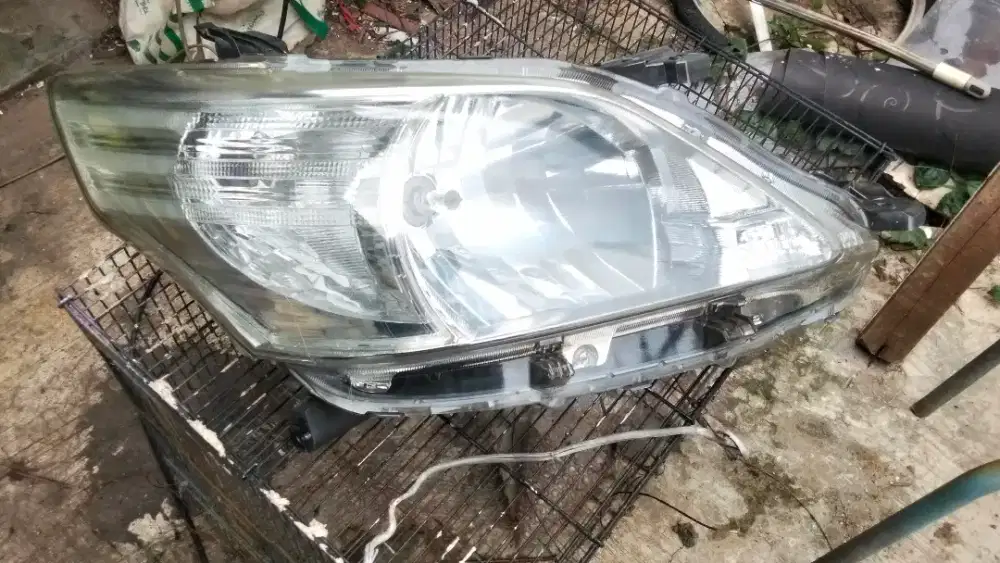Headlamp Inova kanan thn 2012-2015