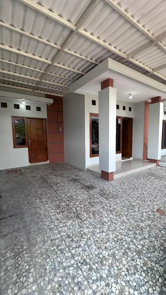 DISEWAKAN RUMAH  DI GENTAN DEKAT KOTA