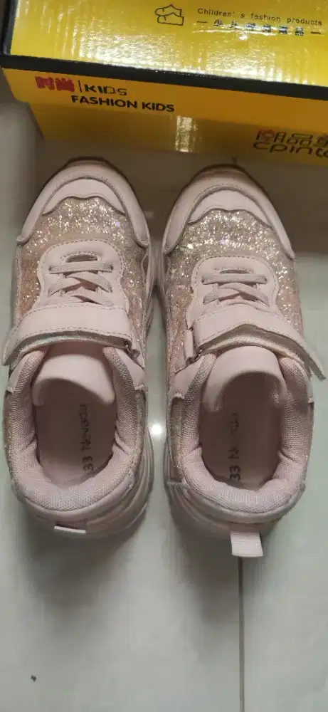 Sepatu anak nevada kids pink blink
