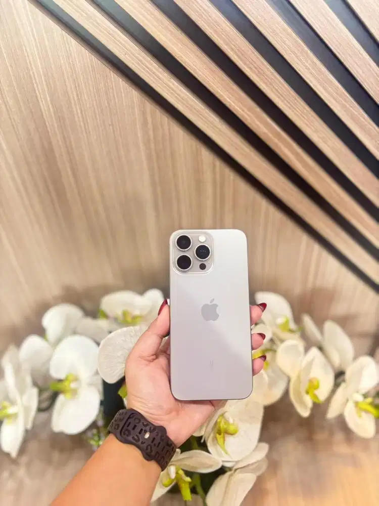 iphone 15 promax 256 GB natural