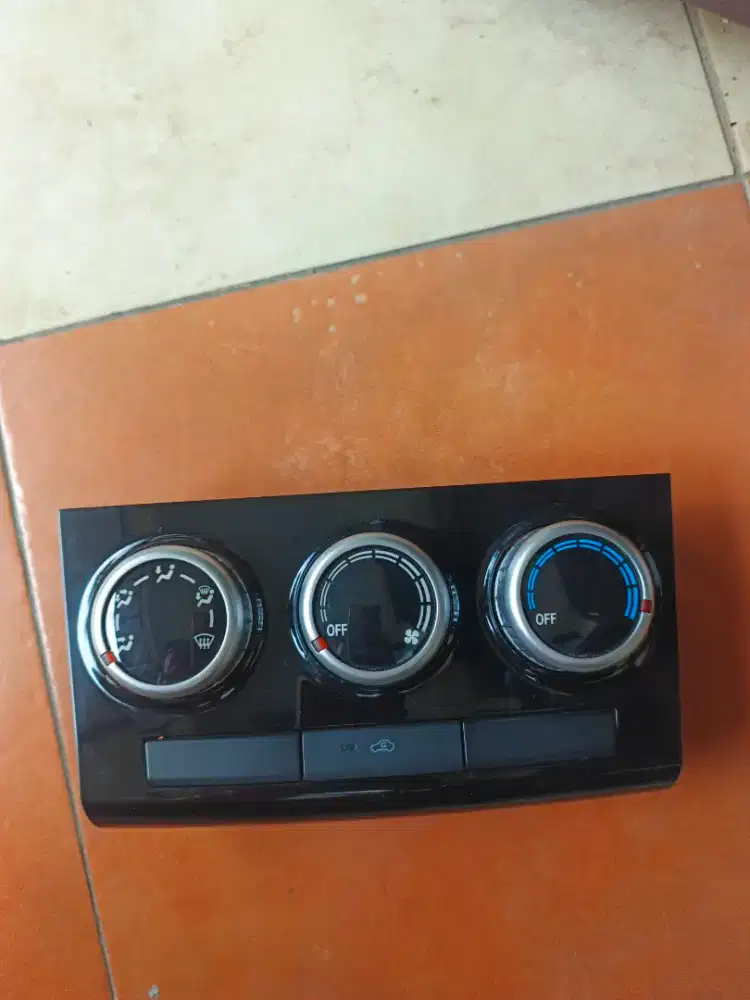 Panel saklar AC Mitsubishi Xpander