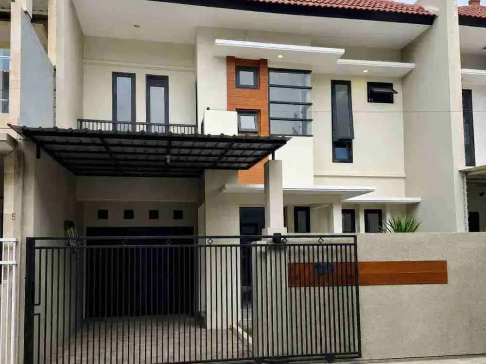Rumah Cantik Full Renov di Graha Sampurna Wiyung