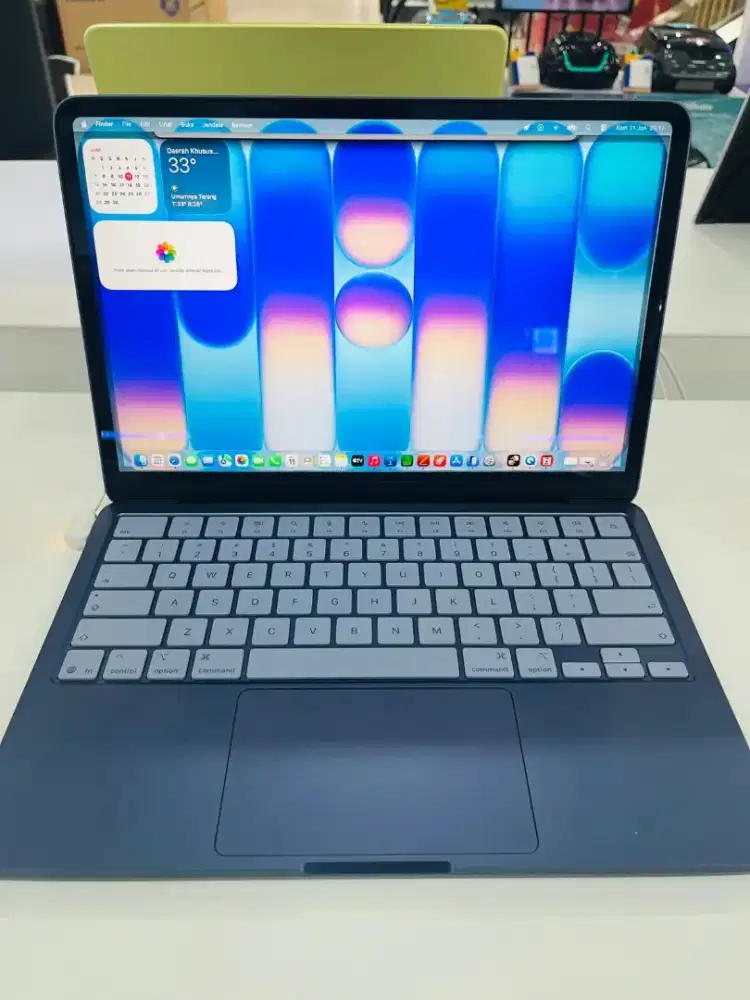 READY MACBOOK NEO WARNA BIRU