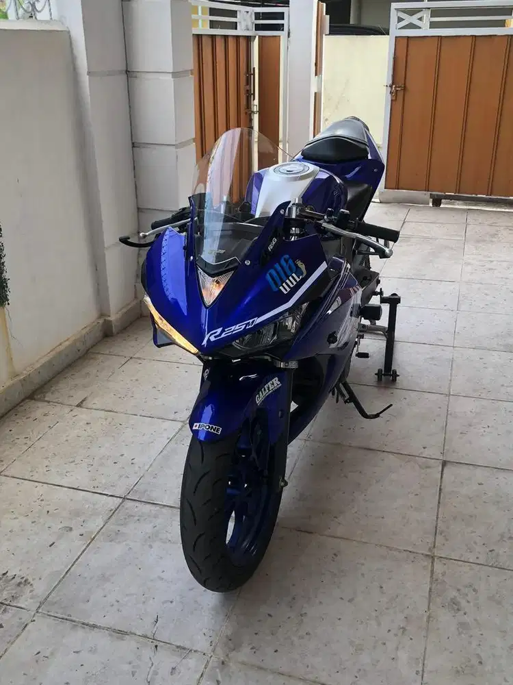 Yamaha r25 2015 movistar