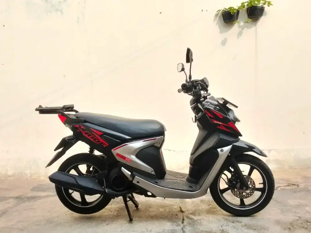 YAMAHA X-Ride th 2017.