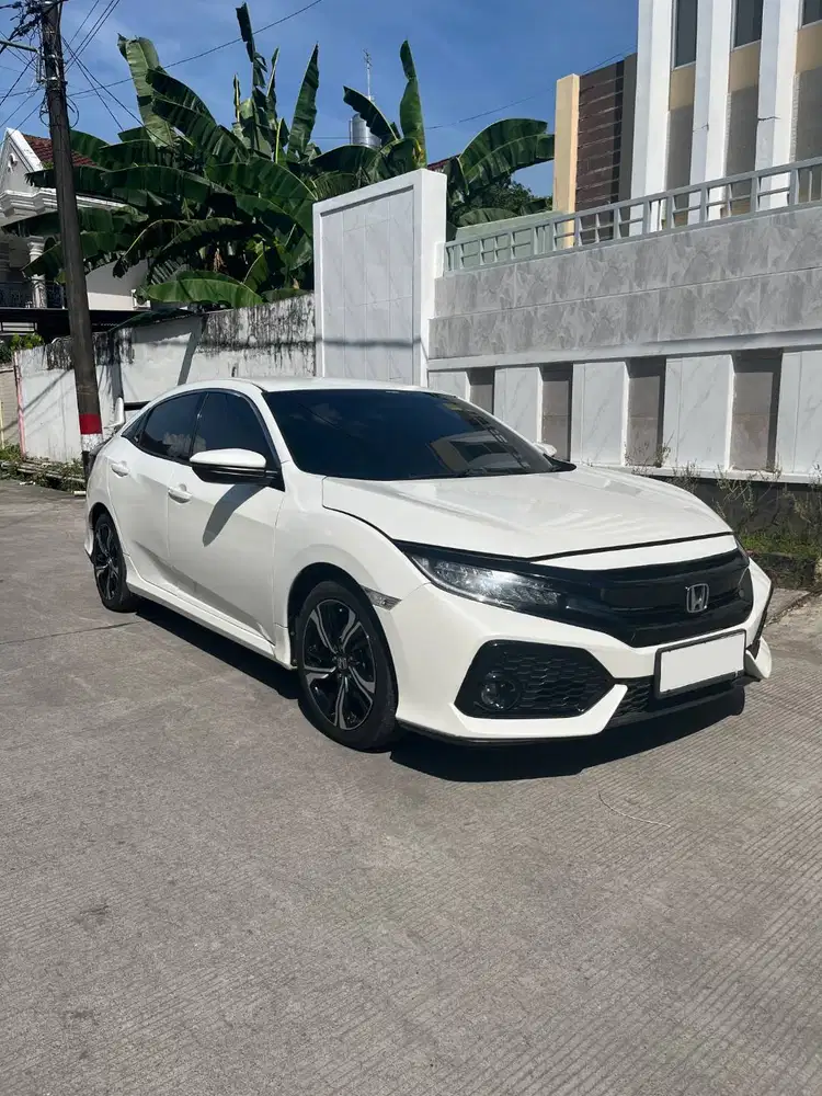 Honda Civic Turbo Hatcback 2017 AT accord 2016 camry 2015