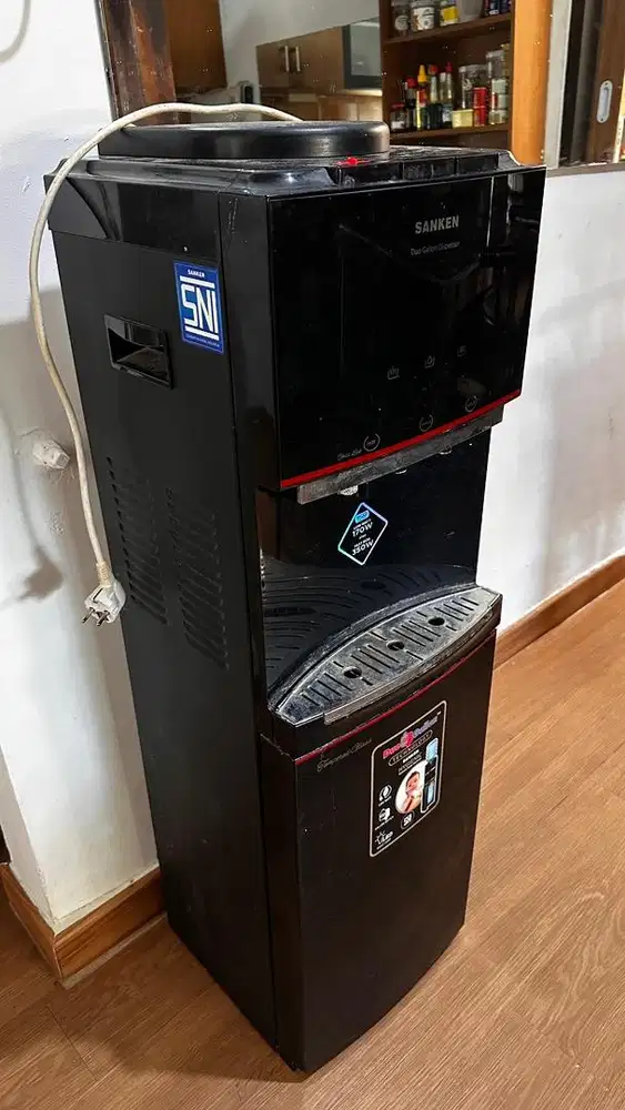 Dispenser top bottom loading