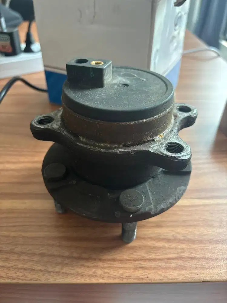 Bearing roda wuling almaz cabutan