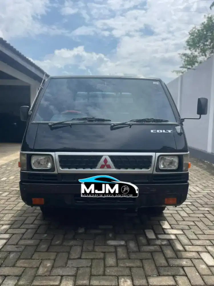 MITSUBISHI L300 2019