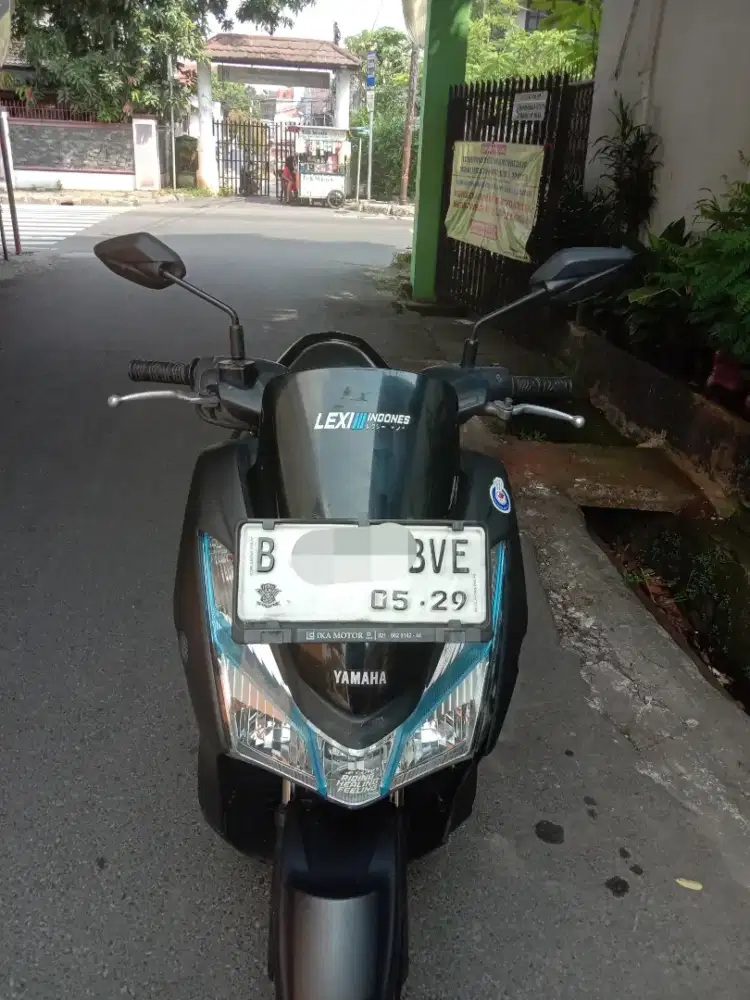 YAMAHA LEXI S 2019 HITAM DOP