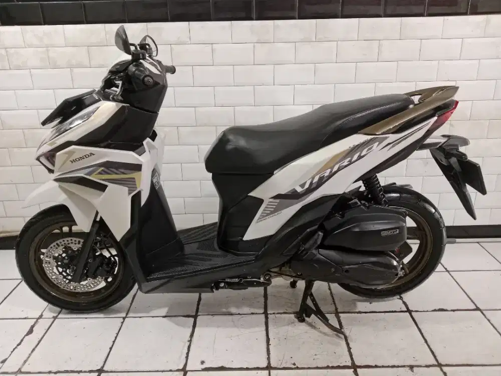 Vario gen 2 tahun 2022 bagus original