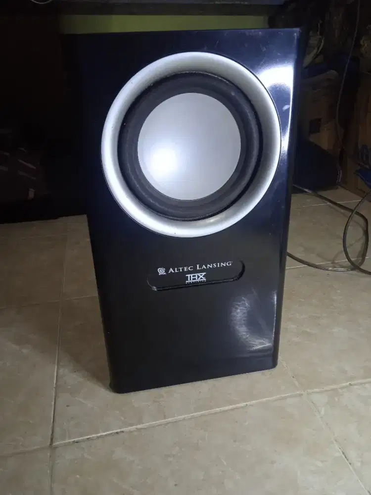 Subwoofer pasif merek altec lansing