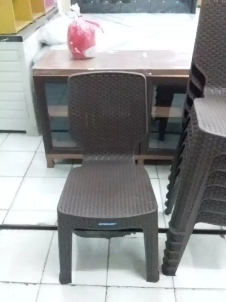kursi plastik sandaran