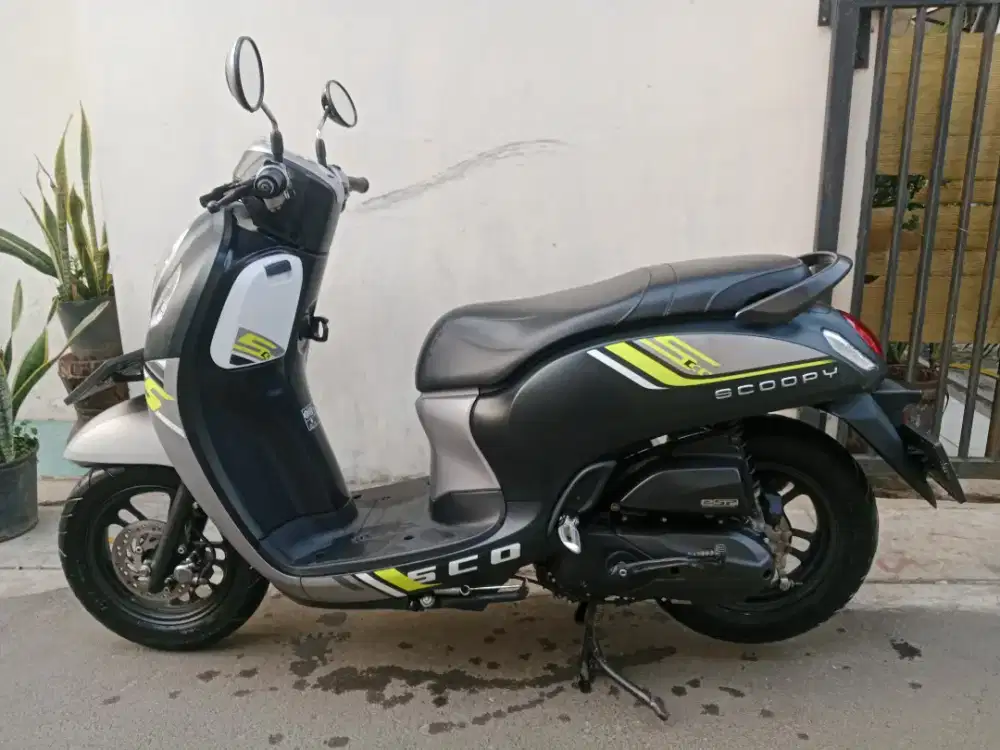 Scoopy new tahun 2022 bagus original