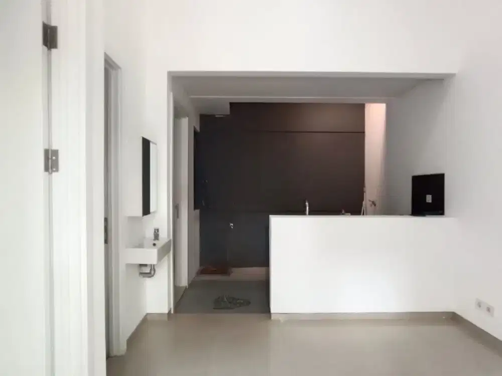 Dijual Rumah 1 Lantai Siap Huni Lokasi Strategis Dekat Stasiun Jurang Mangu di Ciputat Tangsel Lr-16544