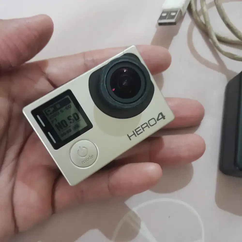 GoPro Hero 4 Silver.
