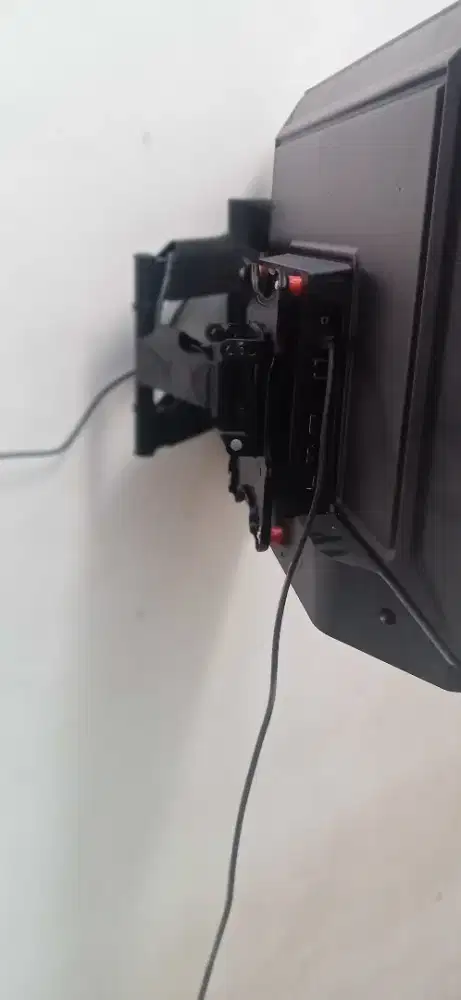 BRACKET TV MODEL P4